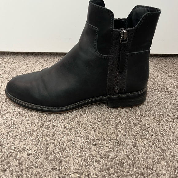 Franco Sarto Black Leather Ankle Chelsea Boots Dual Zipper Women's Size 8.5 - Picture 5 of 12